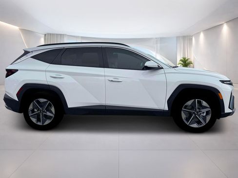New 2026 Hyundai Tucson SEL FWD image 8