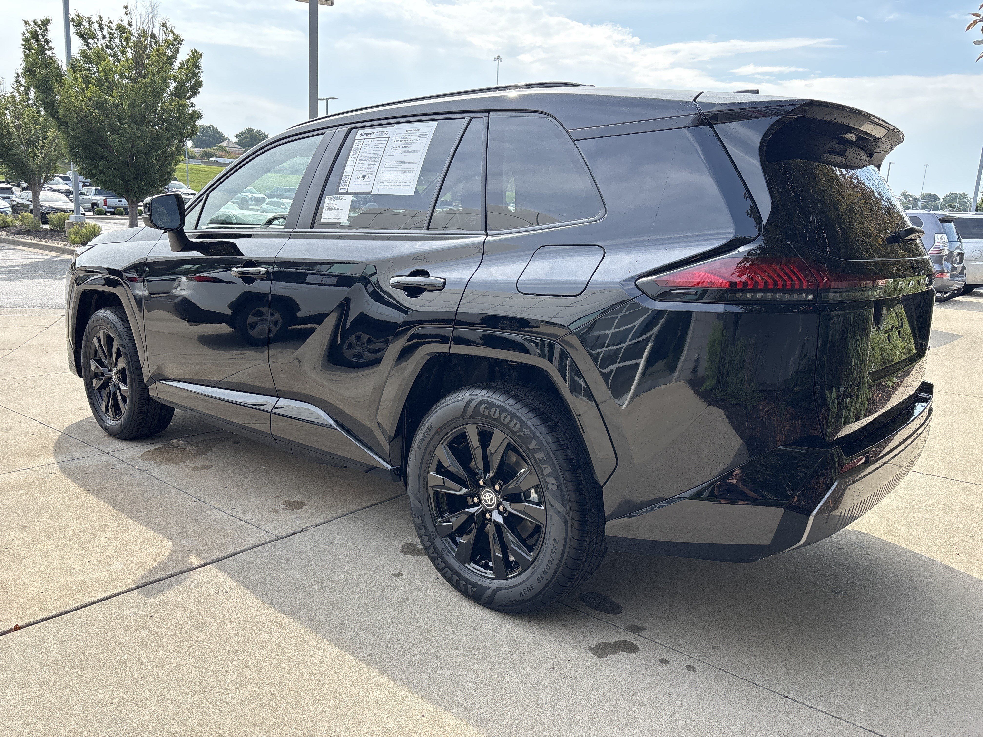 Used 2026 Toyota RAV4 SE AWD/4WD image 7