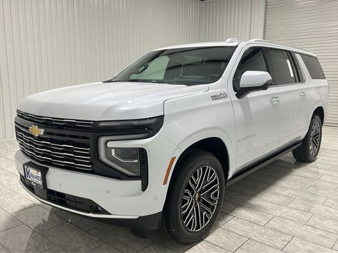 New 2026 Chevrolet Suburban High Country image 1
