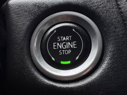 Used 2023 Chevrolet Tahoe Z71 w/ Luxury Package image 21