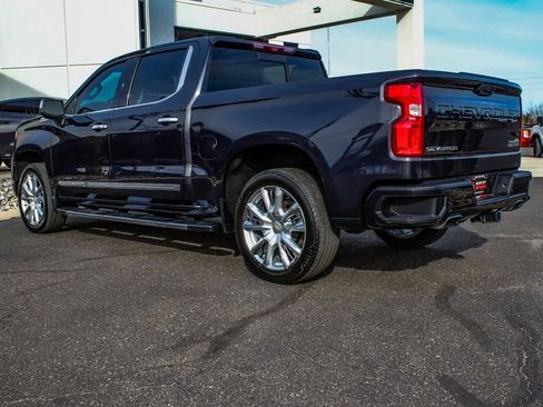 Used 2023 Chevrolet Silverado 1500 High Country w/ High Country Premium Package image 4