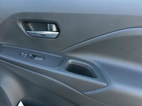 New 2025 Nissan Versa SV image 18