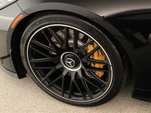 Used 2025 Mercedes-Benz AMG GT 63 image 27