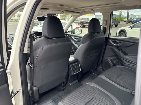 Used 2019 Subaru Forester Premium AWD/4WD image 13