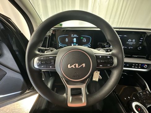 Certified 2025 Kia Sportage LX image 19
