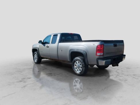 Used 2013 GMC Sierra 2500 SLE w/ SLE Preferred Package AWD/4WD image 6