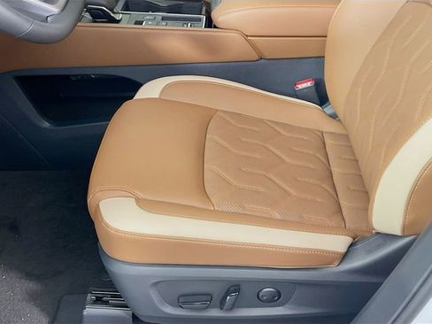 New 2026 Nissan Pathfinder Platinum FWD image 19