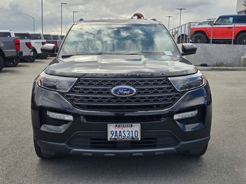 Certified 2022 Ford Explorer XLT w/ Equipment Group 202A RWD image 2