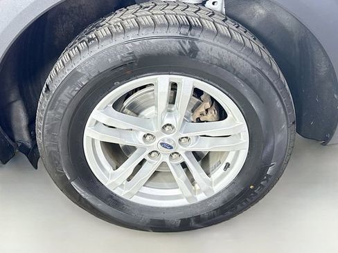 Certified 2022 Ford Explorer XLT w/ Class IV Trailer Tow Package image 30