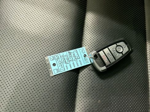 Used 2022 Ford Escape SEL image 12