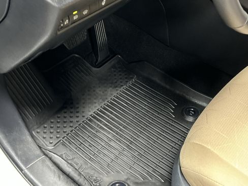 Certified 2025 Toyota RAV4 XLE w/ Convenience Package AWD/4WD image 17