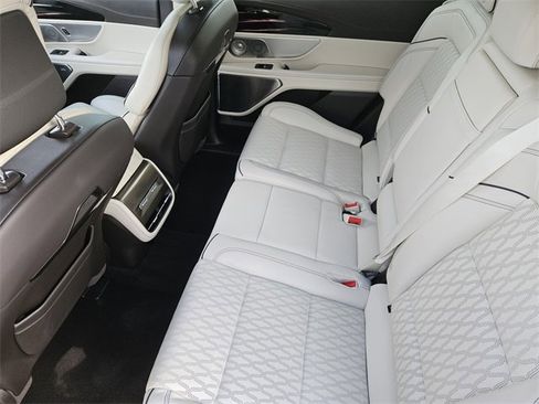 Used 2024 Lincoln Nautilus Black Label w/ Jet Appearance Package (87T) image 29