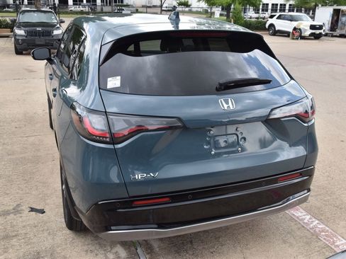 Used 2025 Honda HR-V EX-L image 8