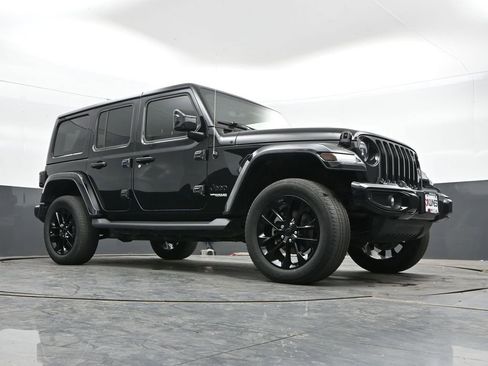 Used 2021 Jeep Wrangler Unlimited Sahara AWD/4WD image 43