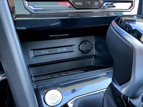 New 2026 Volkswagen Taos SE image 13