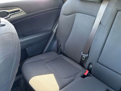 Used 2025 Kia Sportage LX FWD image 38