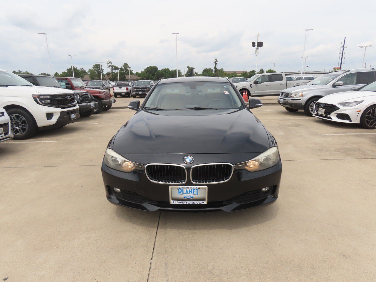 Used 2015 BMW 320i Sedan RWD image 5