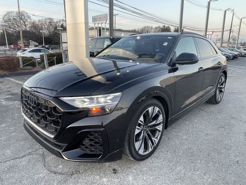 Used 2025 Audi Q8 Prestige w/ Prestige Package image 7