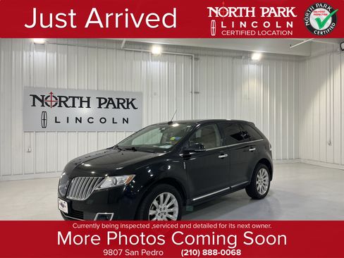 Used 2013 Lincoln MKX FWD image 1