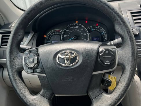 Used 2012 Toyota Camry LE FWD image 20