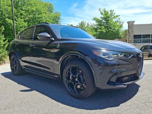 Used 2024 Alfa Romeo Stelvio Quadrifoglio AWD/4WD image 3