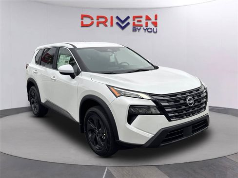 New 2026 Nissan Rogue SV w/ Cold Weather Package FWD image 2