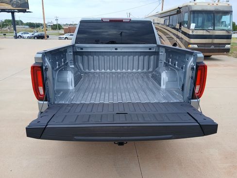 Used 2026 GMC Sierra 1500 SLT w/ SLT Premium Package AWD/4WD image 5
