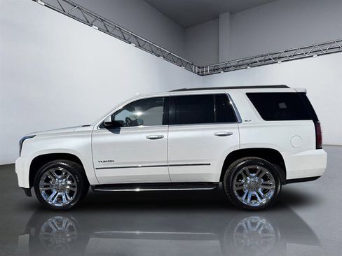 Used 2018 GMC Yukon SLT w/ Premium Edition image 2