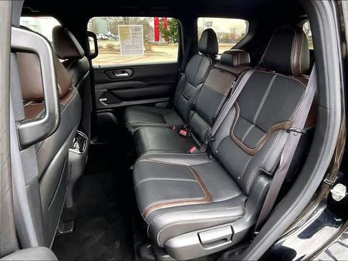 Certified 2025 Nissan Armada SL image 15