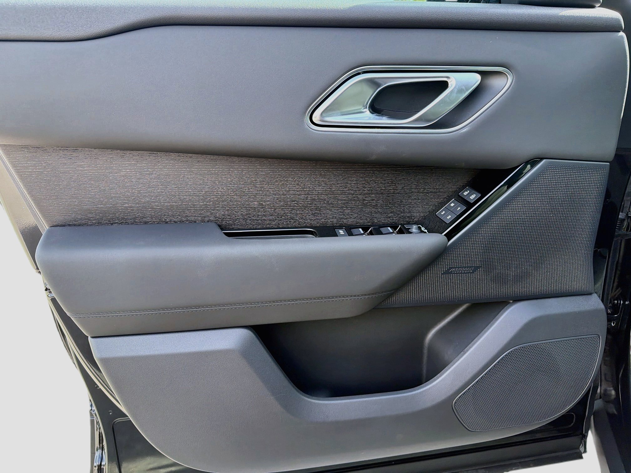 New 2026 Land Rover Range Rover Velar S AWD/4WD image 21