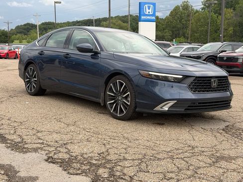 Certified 2025 Honda Accord Touring image 1