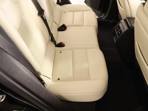 Used 2023 Cadillac XT4 Sport FWD image 14