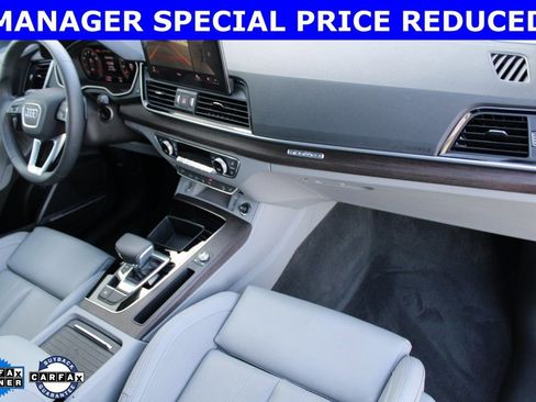 Used 2024 Audi Q5 2.0T Prestige w/ Prestige Package image 31