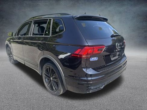 Used 2022 Volkswagen Tiguan SE R-Line image 10