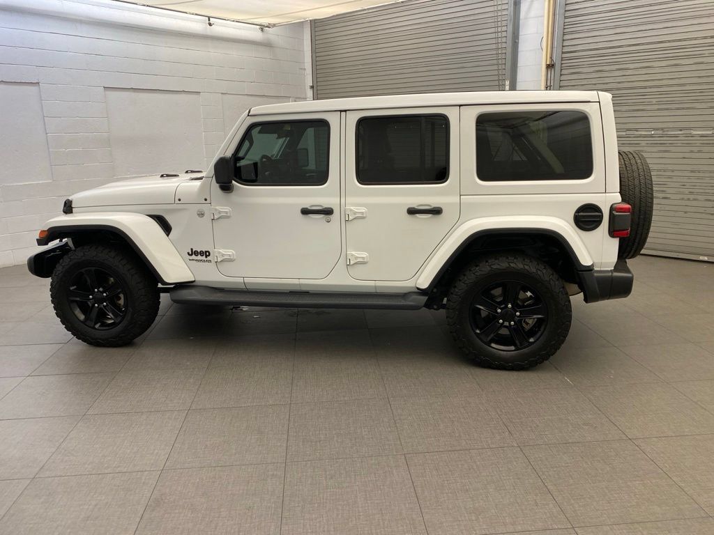 Used 2019 Jeep Wrangler Unlimited Sahara AWD/4WD image 7