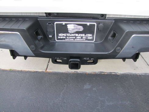 Used 2019 Ford F250 Lariat w/ Lariat Value Package image 28