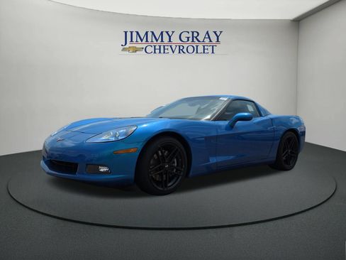 Used 2010 Chevrolet Corvette Coupe w/ 1LT RWD image 1