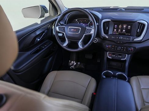 Used 2023 GMC Terrain SLE w/ Driver Convenience Package image 28