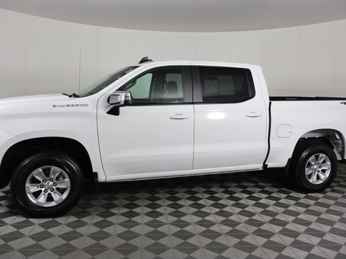 Used 2025 Chevrolet Silverado 1500 LT image 9