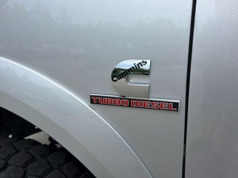 Used 2015 RAM 2500 Laramie AWD/4WD image 9