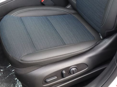 New 2026 Buick Envista Sport Touring w/ Convenience I Package FWD image 11