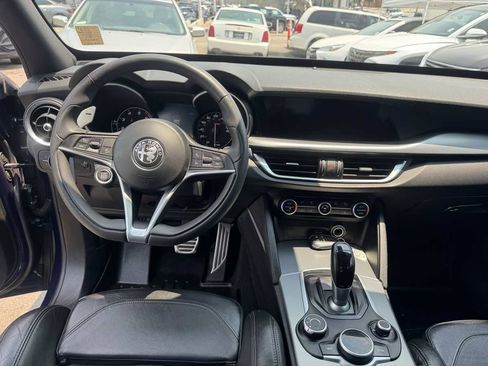 Used 2018 Alfa Romeo Stelvio Ti Sport image 11