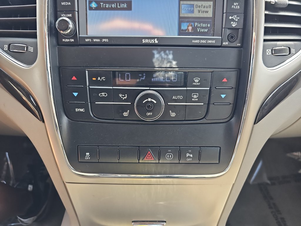 Used 2011 Jeep Grand Cherokee Laredo RWD image 25