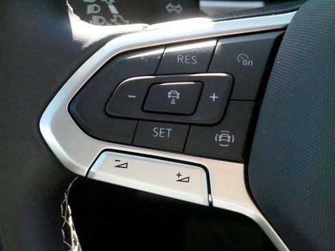 Certified 2023 Volkswagen Atlas SE w/ Panoramic Sunroof Package image 25