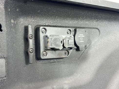 Used 2024 RAM 3500 Laramie w/ Night Edition image 38