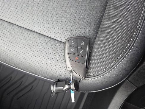 New 2026 Chevrolet Equinox EV LT w/ LPO, Blackout Package FWD image 36