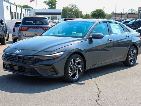New 2026 Hyundai Elantra Limited FWD image 6