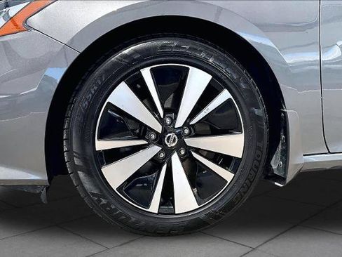Certified 2019 Nissan Altima 2.5 SL FWD image 11