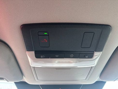 Used 2023 Nissan Pathfinder SL AWD/4WD image 22