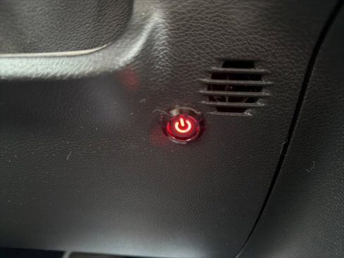 Used 2021 Jeep Gladiator Overland image 21